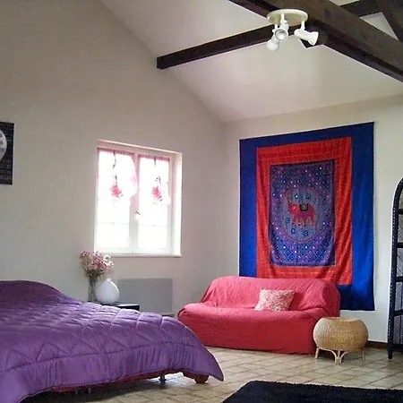 Les Lutins Bed & Breakfast 3*